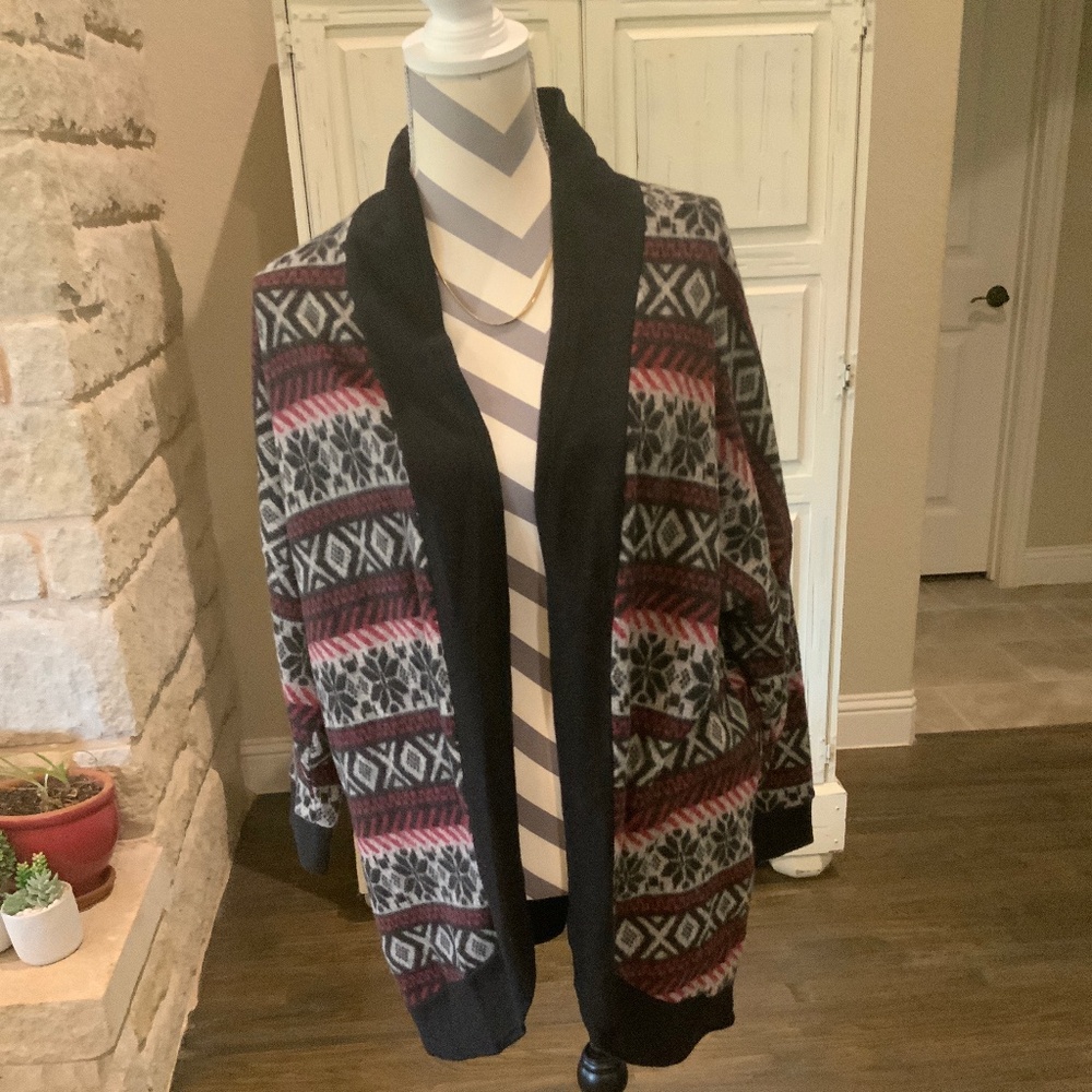 NWT medium Aztec soft cardigan